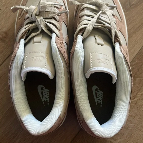 Nike Dunks Tan Suede and Cream Dunks Men’s 8 Women’s 10 NWOT - Picture 5 of 7